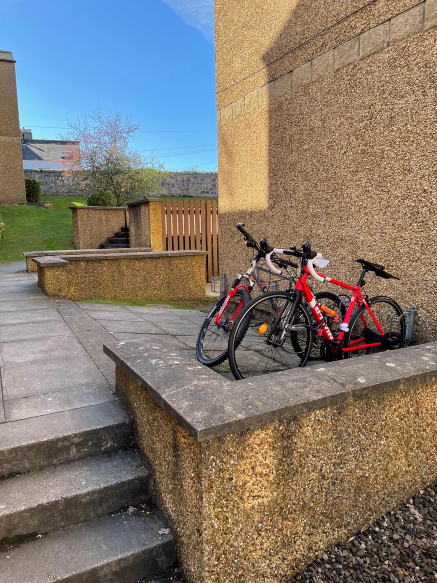 Central St Andrews 2 Bed Apartment - Free Parking Eksteriør billede